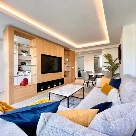 Reina Sofia 53 Port And Sea View Estepona