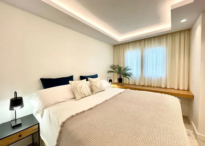 Reina Sofia 53 Port And Sea View *