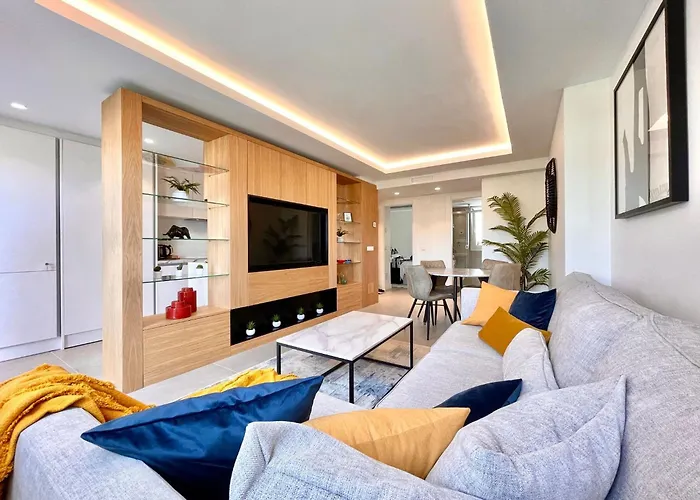 Reina Sofia 53 Port And Sea View Estepona