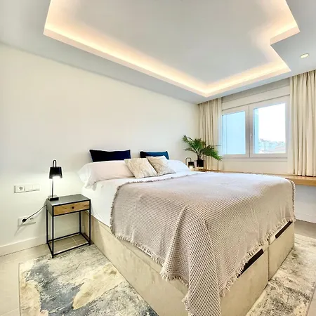 Reina Sofia 53 Port And Sea View * 埃斯特波纳